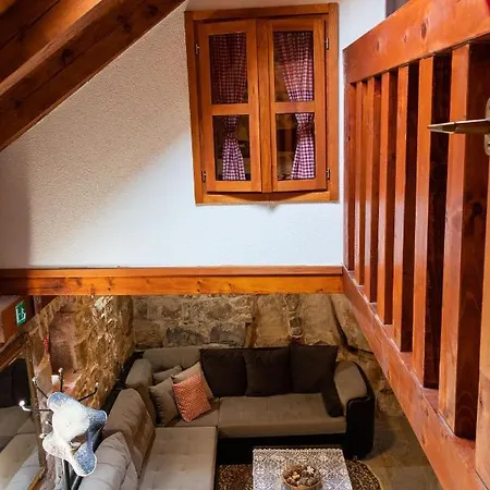 House Wood בית נופש